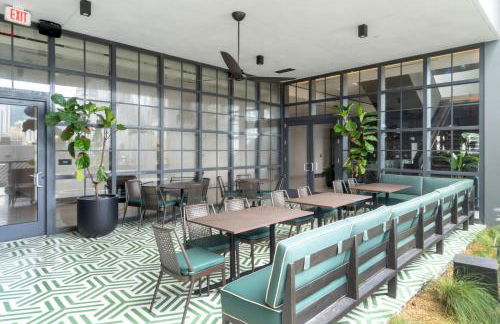 Experience Miami Vibes in the Heart of Downtown - Foto 40