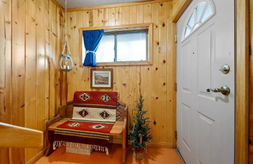 Breathtaking Cabin Backing the National Forest - Foto 35