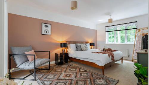 Stylish 5Bedroom Getaway in Quiet Mildenhall Area - Foto 1