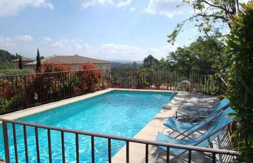 Bastide Provençale Les Mûriers d'Engaspaty - Foto 1