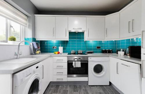 Comfy stays, Rotherham for contractors & Families, spacious, conservatory, free parking, wifi, 3BDR - Foto 42