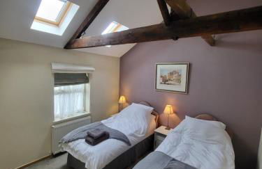 The Coach House - Photo 26