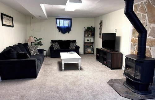 Luxury 6BR Retreat Firepit Foosball Backyard - Foto 1