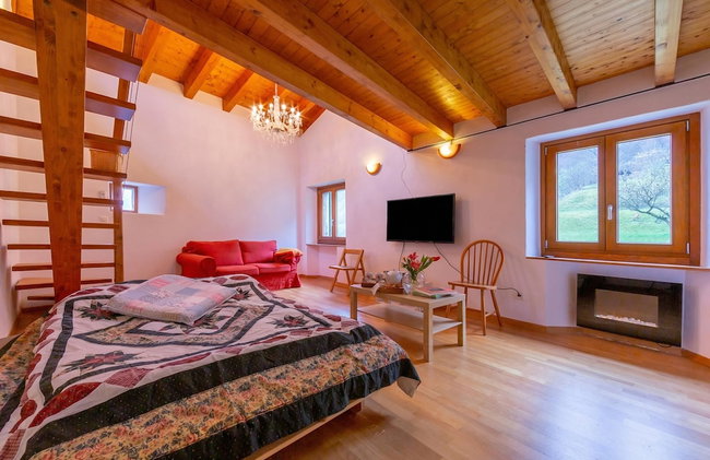 Casa Gialla - Photo 1