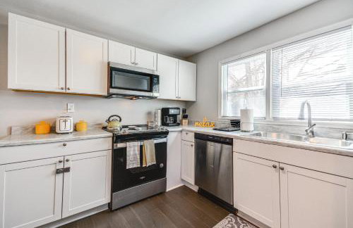 Updated Jamestown Home - 5 Mi to HPU! - Foto 10