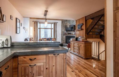 Updated 2 Bedroom and Loft 2 Full Bathroom Woodlands #51Just Steps to Shuttle Close to Golf Course - Foto 15