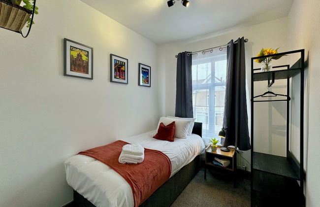 Lenhurst House - Photo 5