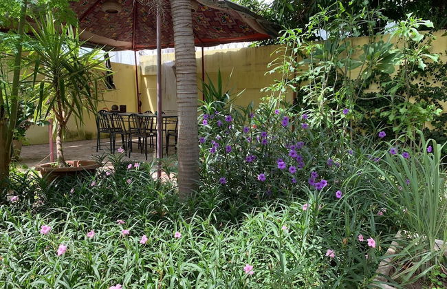 Picturesque Studio Apartment - Photo 11