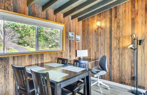 Ocean-View Oregon Coast Vacation Rental with Deck - Foto 8