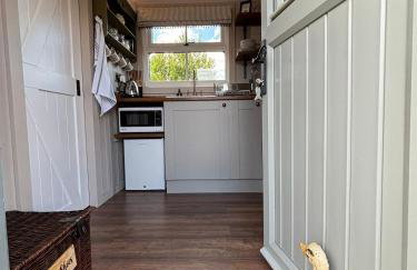 Ewes Rest Shepherds Hut - Photo 7