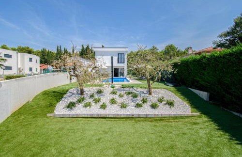 Modern Villa Angelina in Poreč - by Istrabook - Foto 10