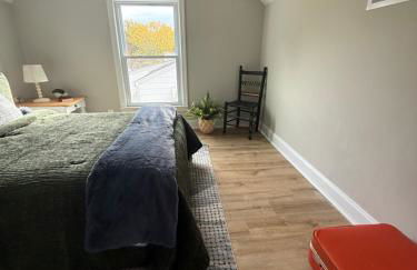 Perfect 4bdrm home with Antique & Modern Accents for Getaways - Foto 9