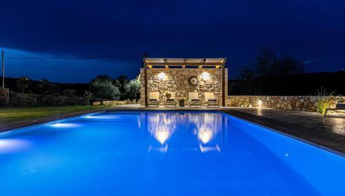 Villa Alargo Heated Pool - Photo 1