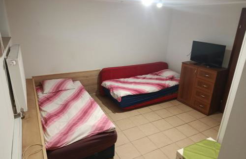 Fenix Grzybno pokoje pracownicze, rodzinne, typu standard,dłuższe pobyty - Foto 3