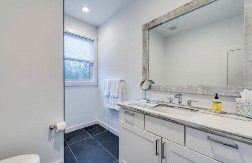 Wooded Oasis and Guest House in Hamptons! - Foto 35