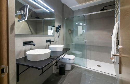 Aquitania Home Suites - Photo 49