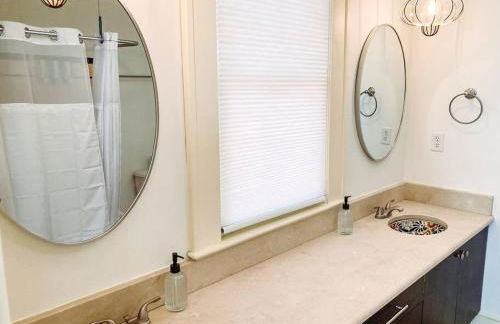 The Gator Manor – 6 Bedrooms Walk to UF / Stadium - Foto 14