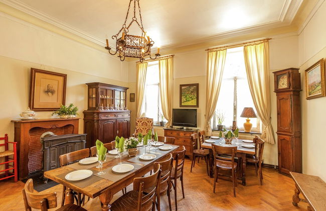 Spacious Holiday Home With Garden - Photo 36