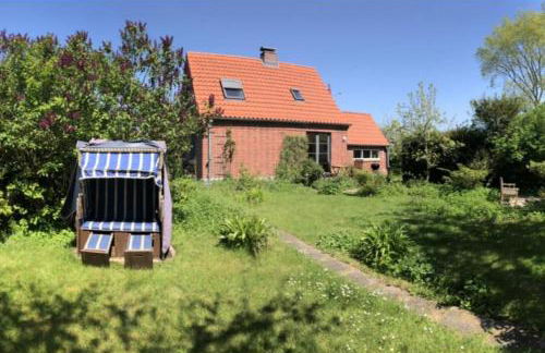 NEU! Ferienhaus mit Naturgarten - Foto 2