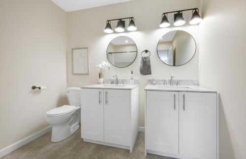 Spacious House in Prime Location - Photo 66