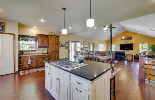 Neosho Home on 90 Acres with Private Pool and Fire Pit - Foto 5