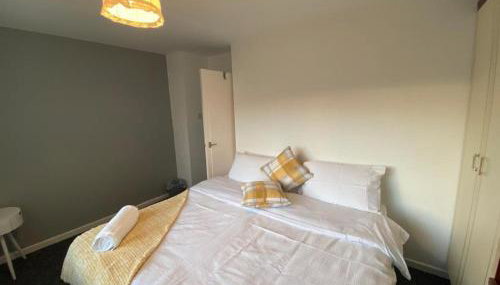 Spacious Luxurious Serviced Accommodation 3 - Photo 5