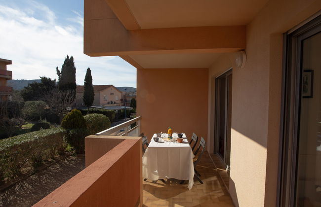 1 bedroom Apartment in Bormes-les-Mimosas with swimming pool and garden - Photo 15