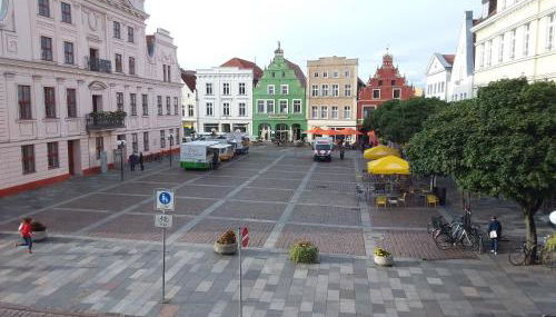 Ferienwohnung am Markt - ein Zuhause mit Aussicht - Foto 2