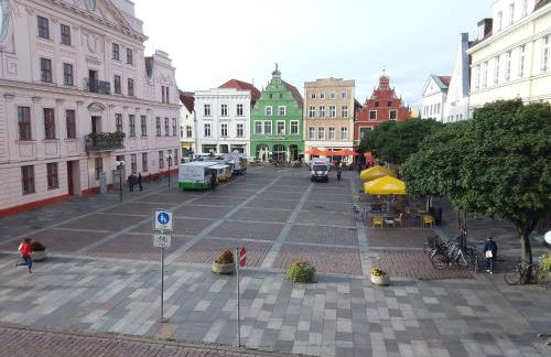 Ferienwohnung am Markt - ein Zuhause mit Aussicht - Foto 2