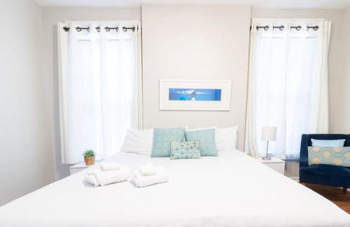 Wrap-Around Porch Uptown Stay-Pets Welcome! - Foto 6