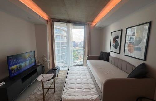 High Floor Modern 1BR Stunning Views Balcony AC Free Parking - Foto 21