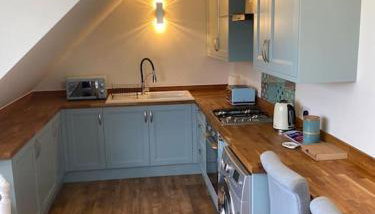The Swish-New Forest Retreat BALCONY WITH VIEWS - Foto 3, stove, pet friendly, minibar