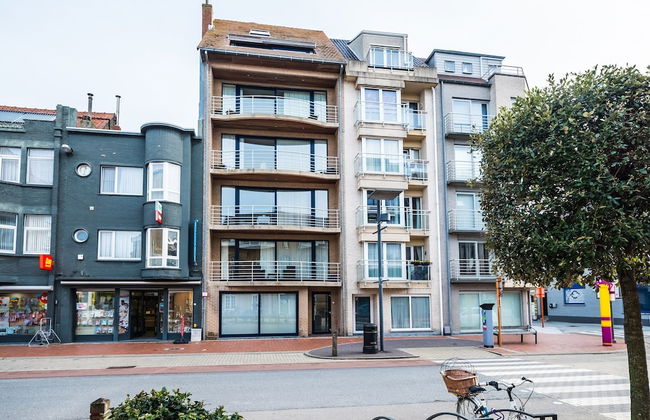 Apartment With 2 Bedrooms and Large Terrace - Photo 25