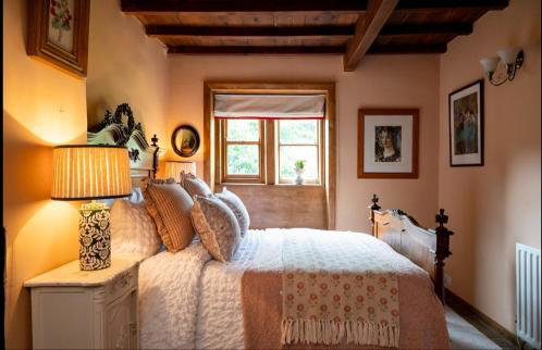 Historic, Hidden, Cosy, Log Burner, 10mins walk to Holmfirth - Foto 2