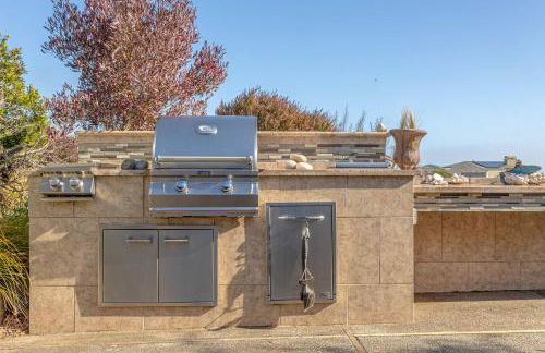 Expansive Ocean-View Retreat with Home Theatre & Spa - Foto 75