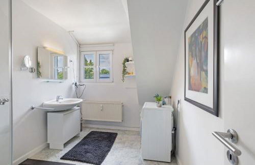 Schöne Dachgeschoss Wohnung - Foto 17