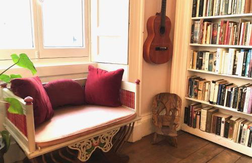 Central Apartment with parking, original art and antiques - Foto 23