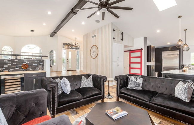 Sunburst Estate Htd Pool Putt Grn Sleeps 14 - Foto 9