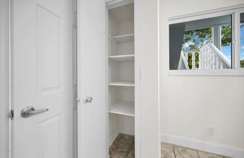 Chic Boca Raton Apartment Pool WiFi Parking - Photo 10