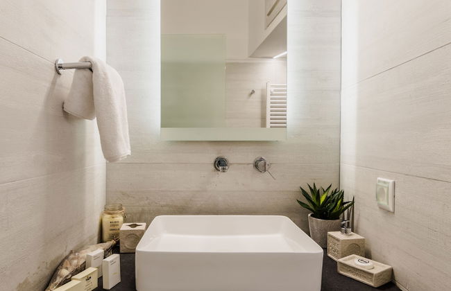 Acropolis Executive Suite - Photo 37