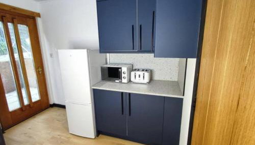 Dundee Beach Villa with Free Parking - Foto 4, toaster, minibar