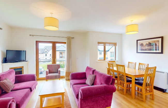 3 bedroom House in Killaloe with garden - Photo 2