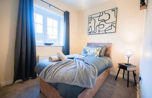 Luxe 3BR - 8 Min to Town Centre - Bradgate Park Leicester - Parking - Garden - Foto 5