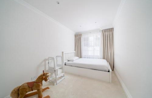 Stunning 2-bed, 2-bath Property In Central London - Photo 19