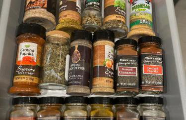 Cozy Sunfilled House with Deck Patio Garden - Foto 33