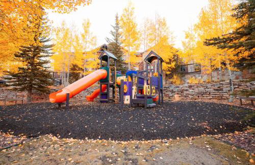 Ski in Ski out Resort Breckenridge 1BR 2Beds Parking, Resort Shuttle & Amenities - Foto 61