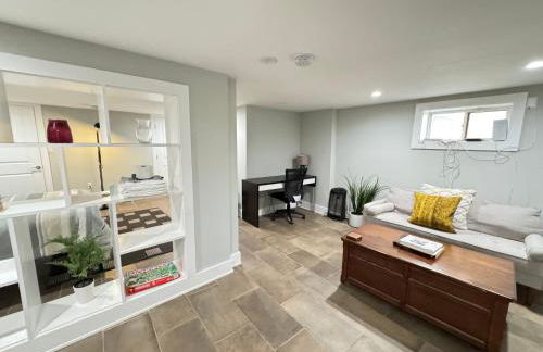NIce Updated Basement in DC near transportation - Foto 12