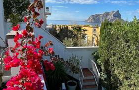 Espectacular villa junto a la playa, piscina privada y vistas al mar - Foto 2