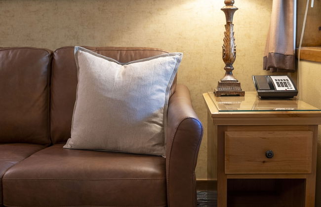 Olympic Village Inn - Photo 13