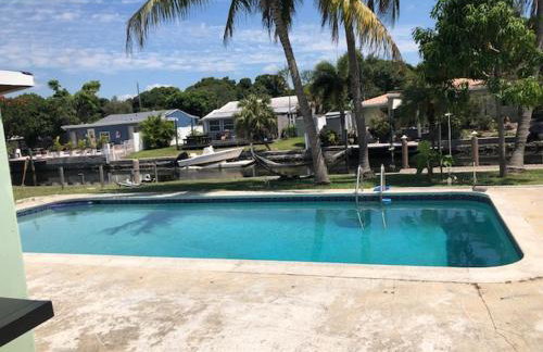 Modern Spanish Villa- Pool- By River-Tropical !!! - Photo 2